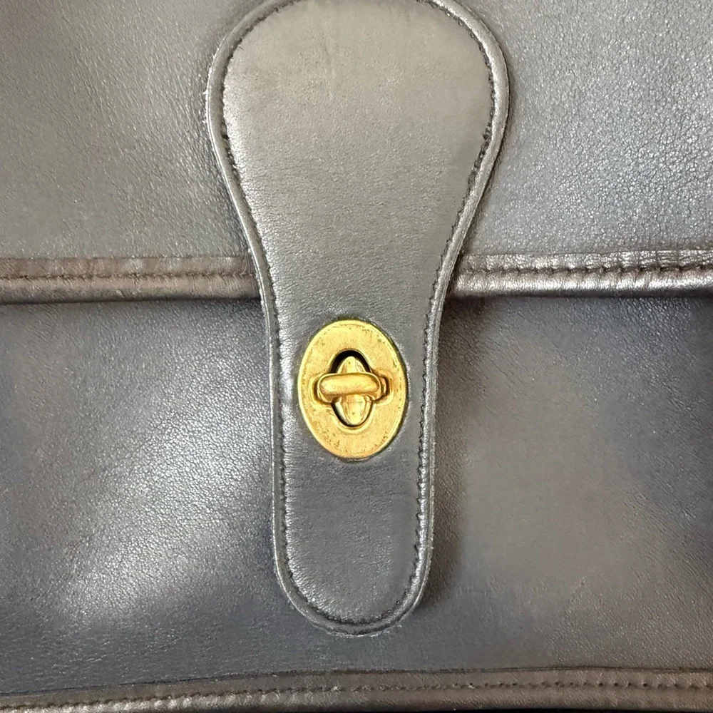 Vintage Coach Black Leather Station Bag Crossbody - Made in USA - 1990’s